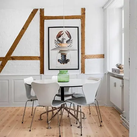 H.c. Andersens Hang Around Apartment Copenhagen
