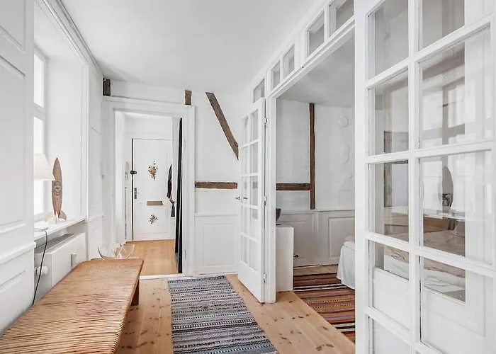 H.c. Andersens Hang Around København