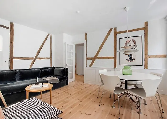 H.c. Andersens Hang Around Lejlighed *